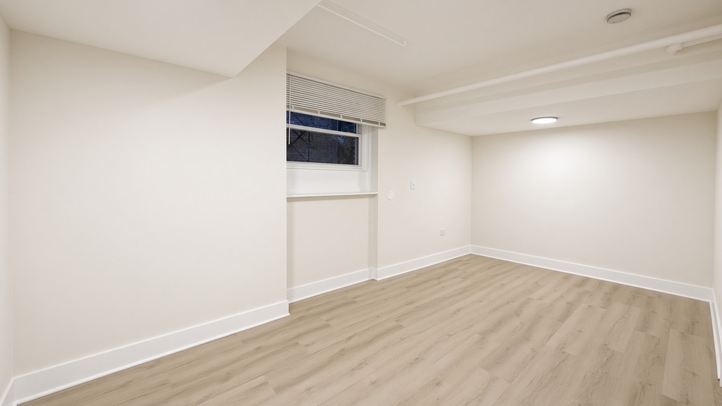 4347 W Irving Park Road - Photo 8