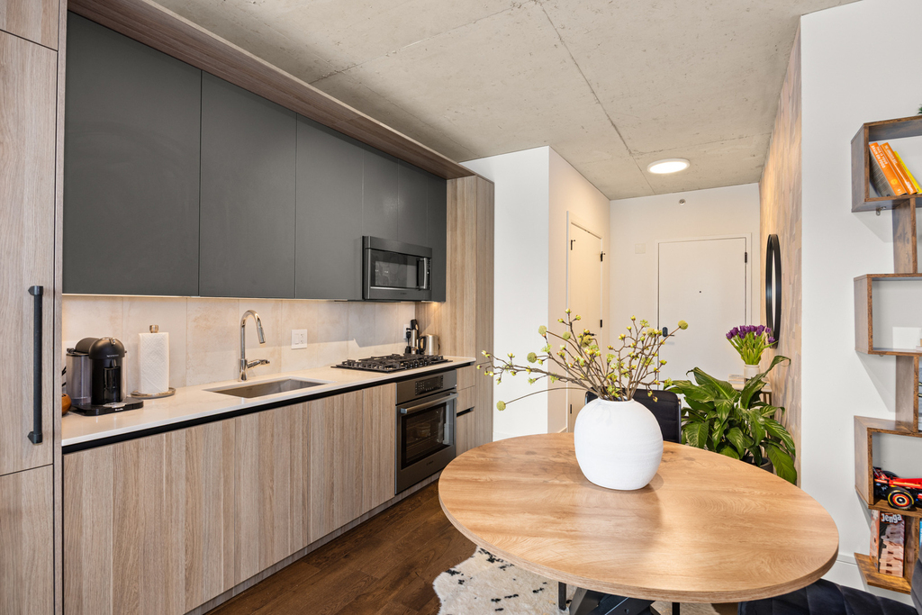 234 W Polk Street - Photo 7