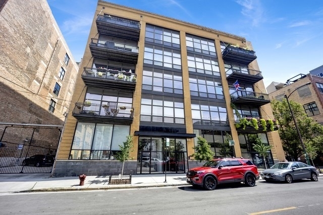 23 N Green Street - Photo 0