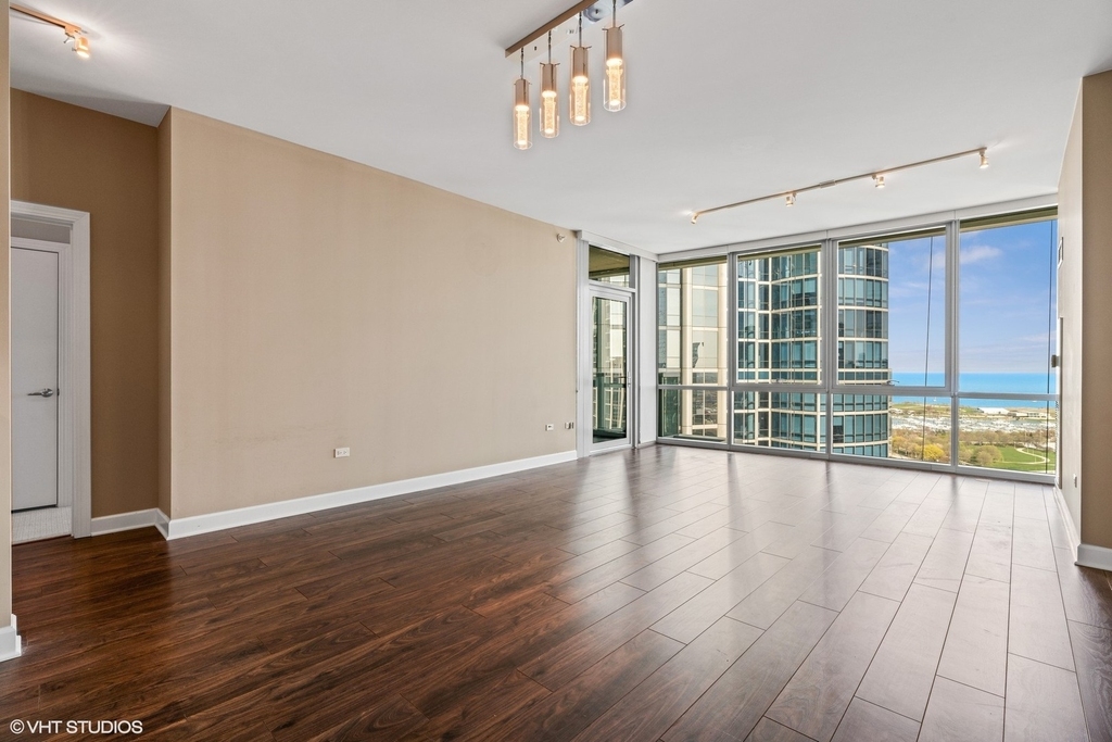 1201 S Prairie Avenue - Photo 4