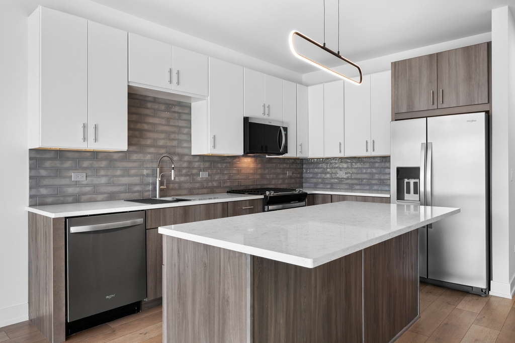 27 W Park Boulevard - Photo 1