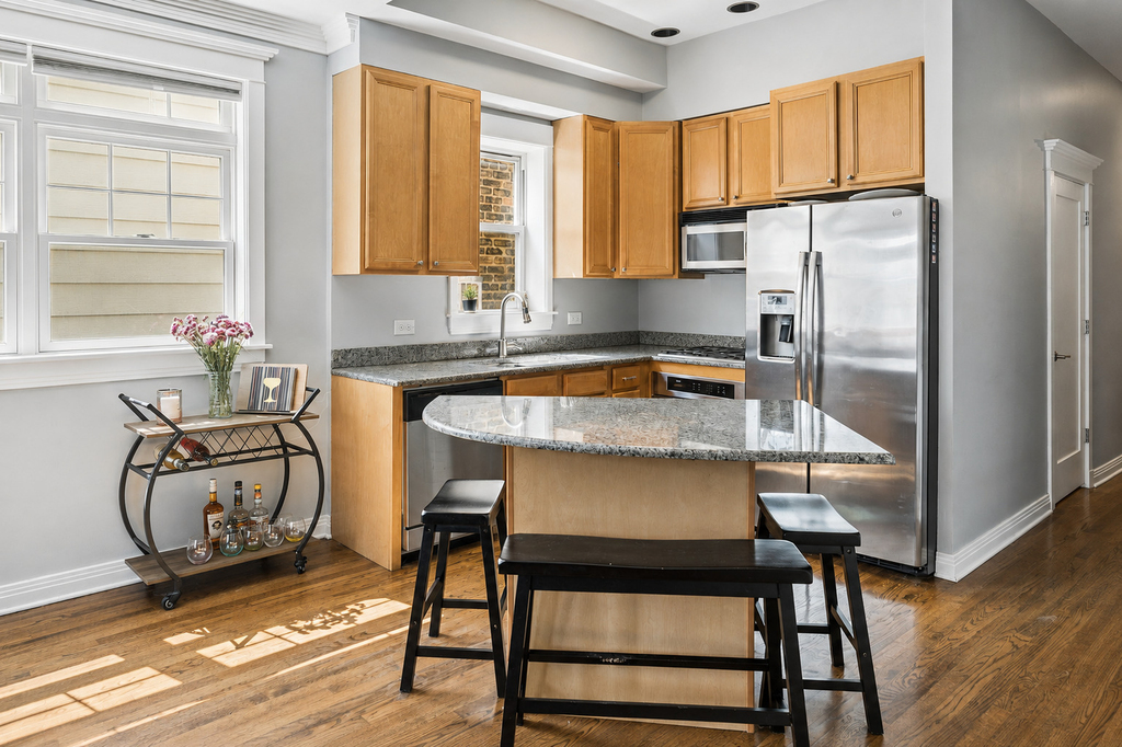 3755 N Wilton Avenue - Photo 4
