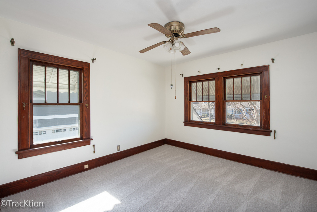 5313 Lyman Avenue - Photo 12