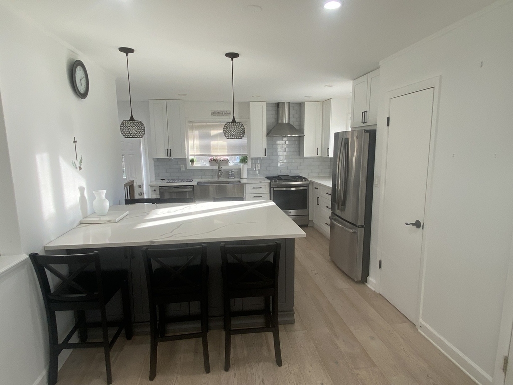 9105 Oleander Avenue - Photo 4