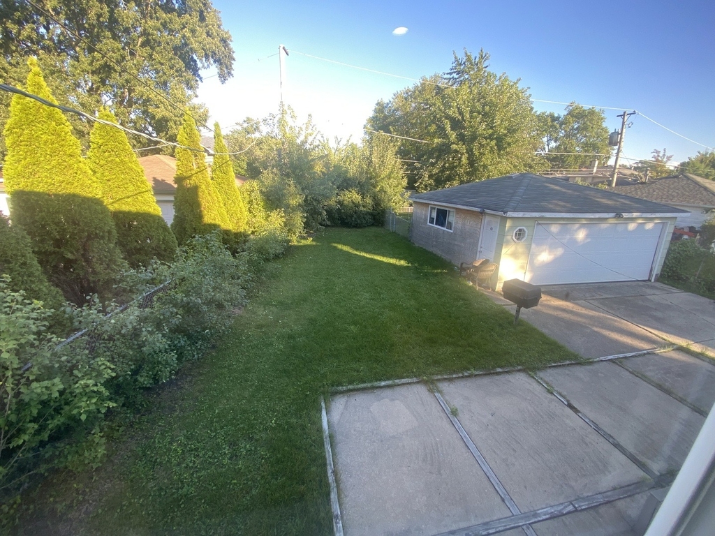 9105 Oleander Avenue - Photo 15