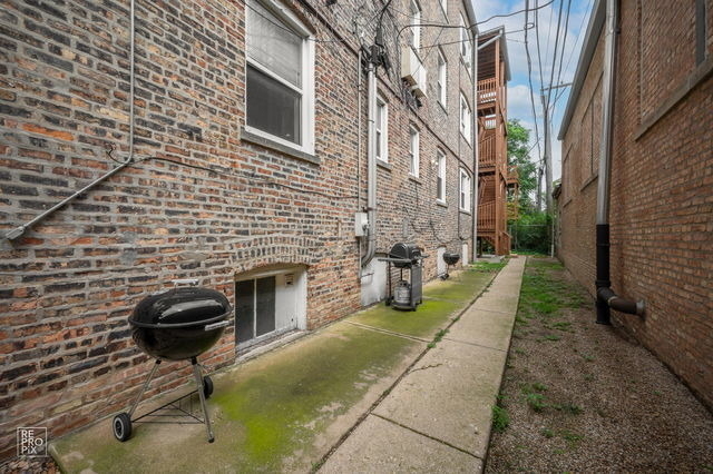 731 W Bittersweet Place - Photo 10