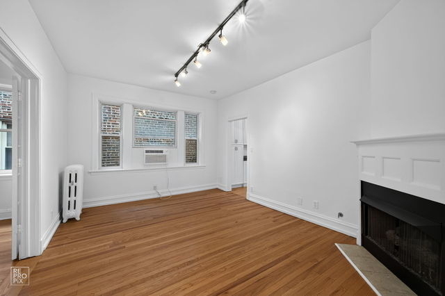 731 W Bittersweet Place - Photo 4