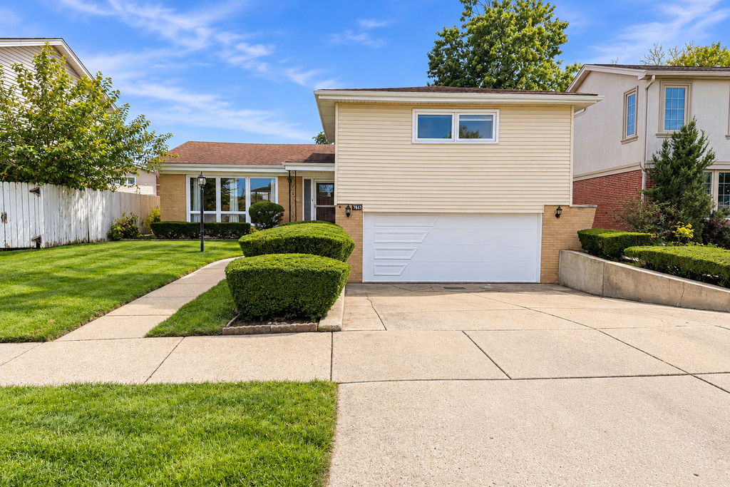 7847 Maple Street - Photo 0