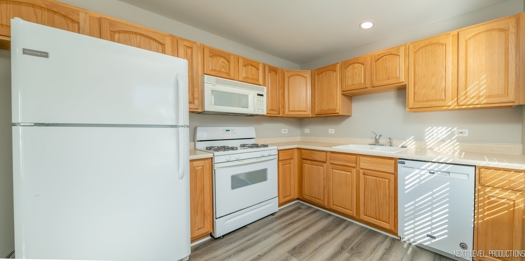 2932 Bartlett Court - Photo 7