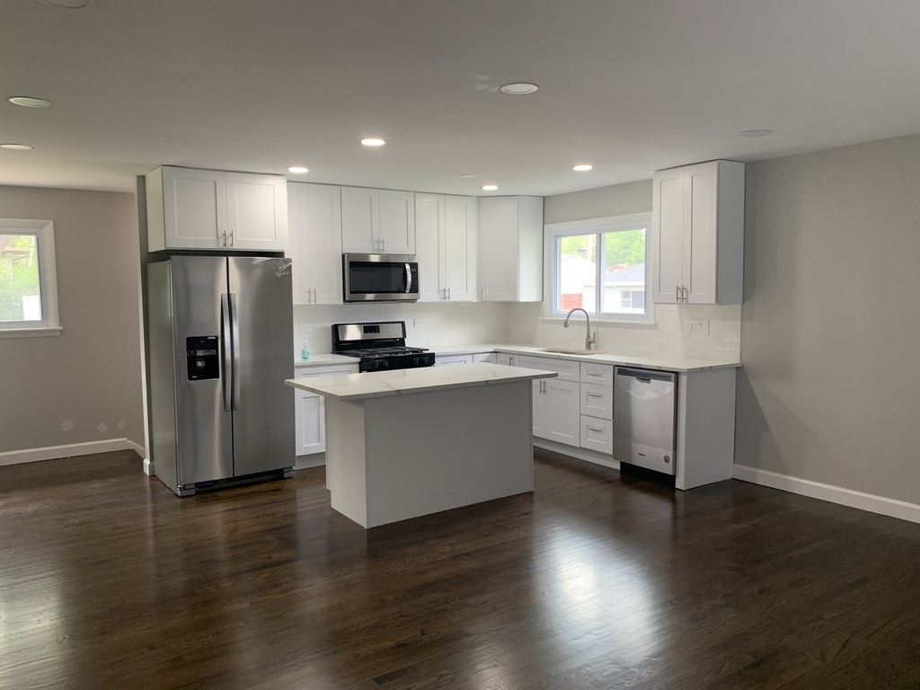 1114 N Crabtree Lane - Photo 1