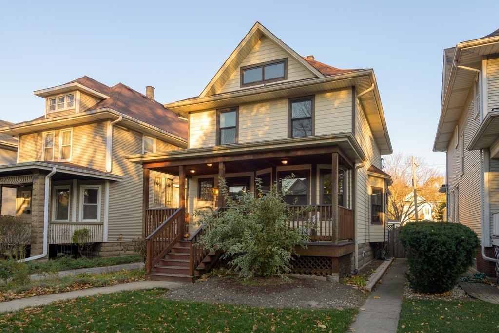 3729 N Lowell Avenue - Photo 0