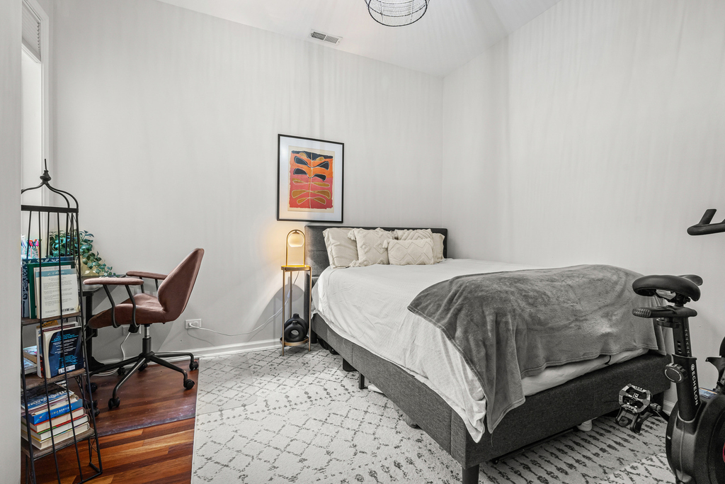 1109 W Belmont Avenue - Photo 12
