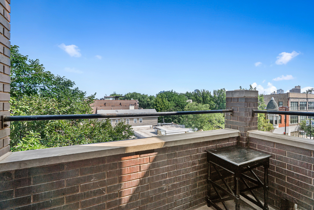 1109 W Belmont Avenue - Photo 6