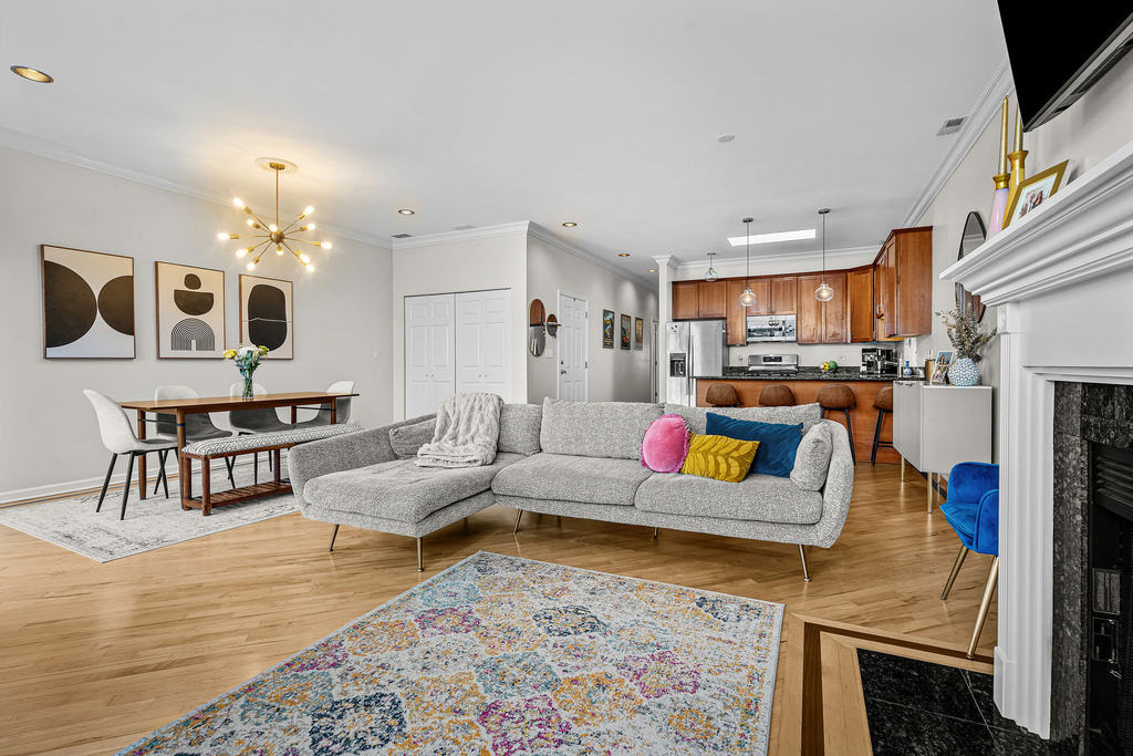 1109 W Belmont Avenue - Photo 5