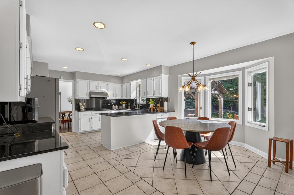 10521 Grandview Drive - Photo 13