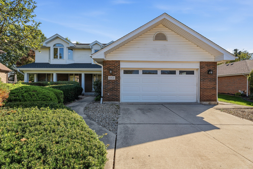 10521 Grandview Drive - Photo 0