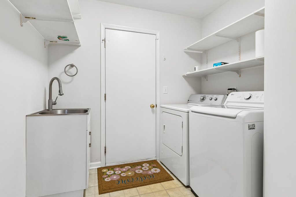 2504 Fairbanks Court - Photo 14
