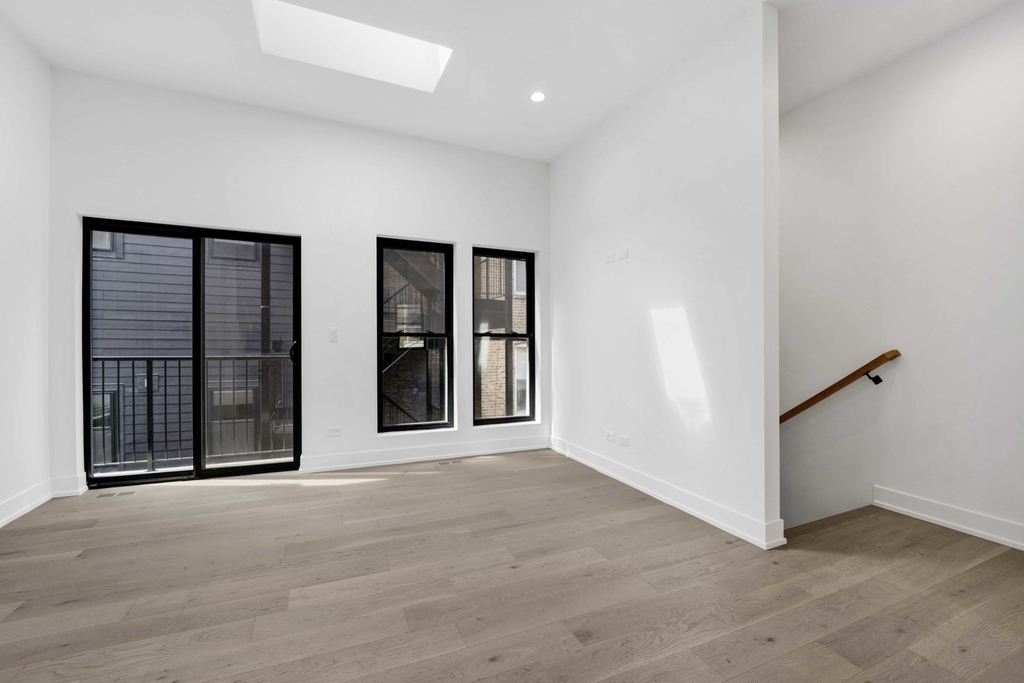 3641 N Wilton Avenue - Photo 7