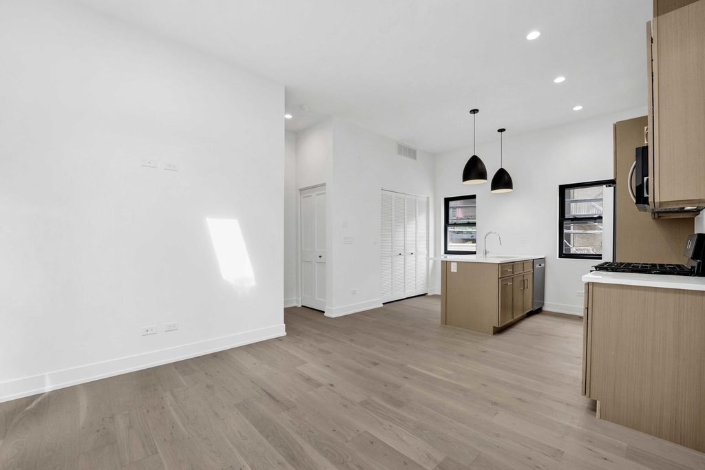 3641 N Wilton Avenue - Photo 8