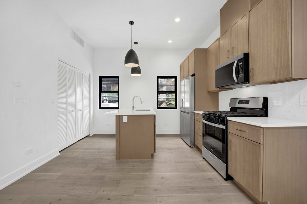 3641 N Wilton Avenue - Photo 4