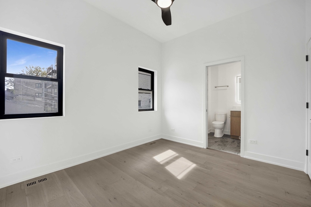 3641 N Wilton Avenue - Photo 12