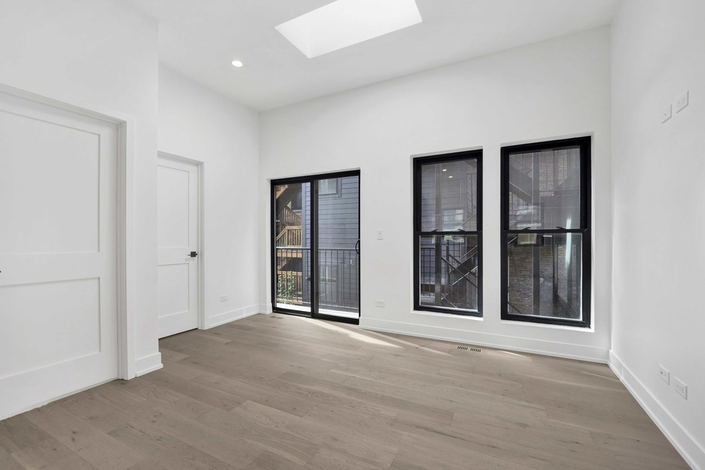 3641 N Wilton Avenue - Photo 6