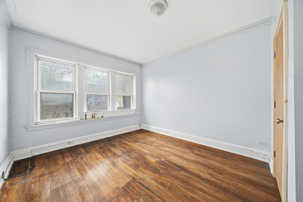 7913 S Laflin Street - Photo 17