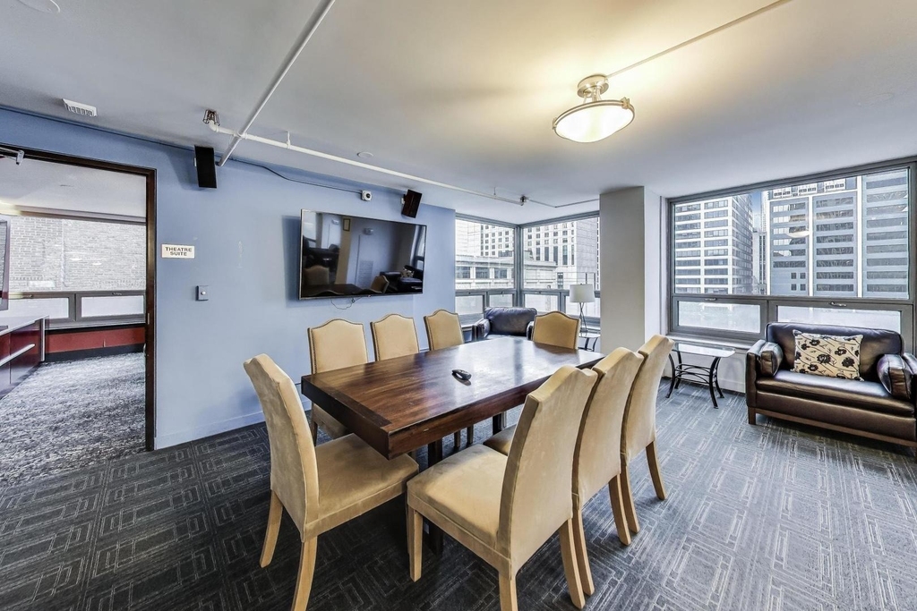 440 N Wabash Avenue - Photo 12