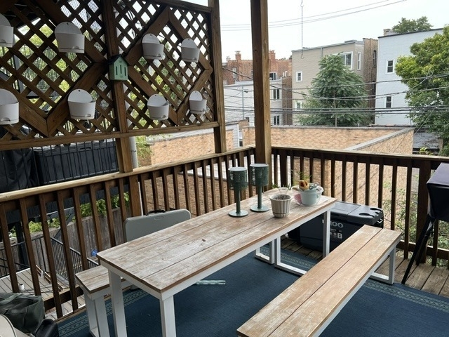 1341 W Eddy Street - Photo 1