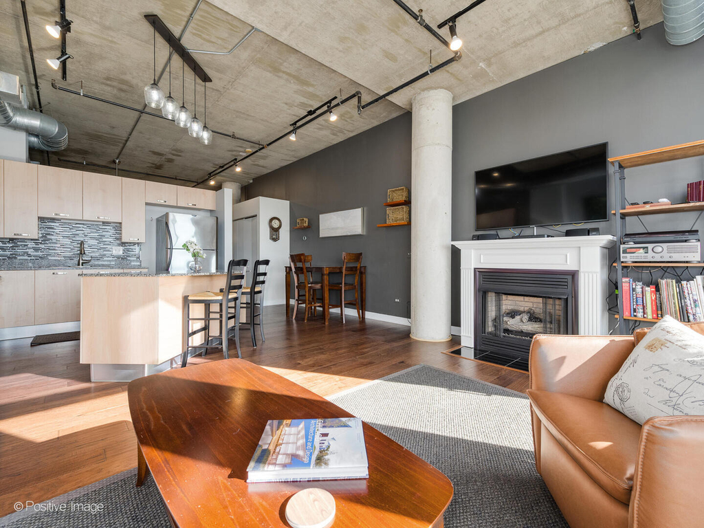 111 S Morgan Street - Photo 5