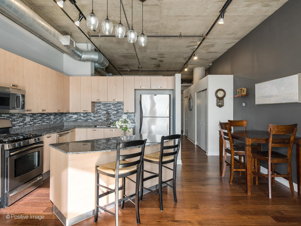 111 S Morgan Street - Photo 6