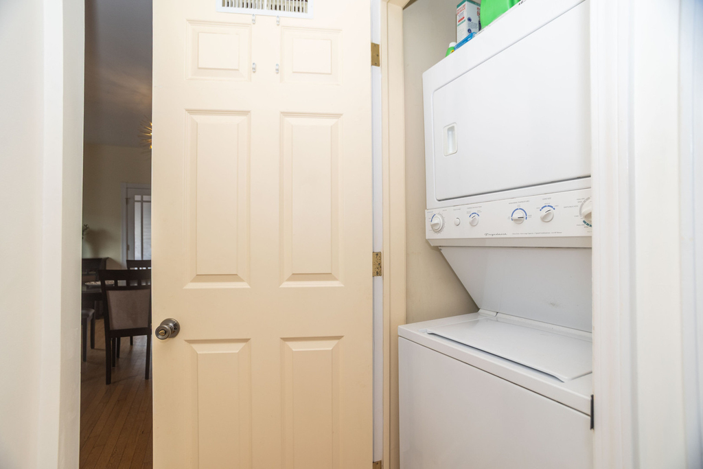 2734 W Argyle Street - Photo 15