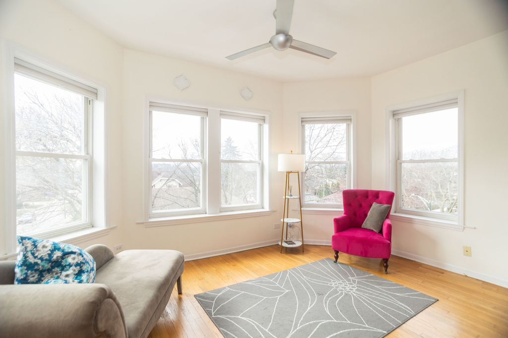 2734 W Argyle Street - Photo 2