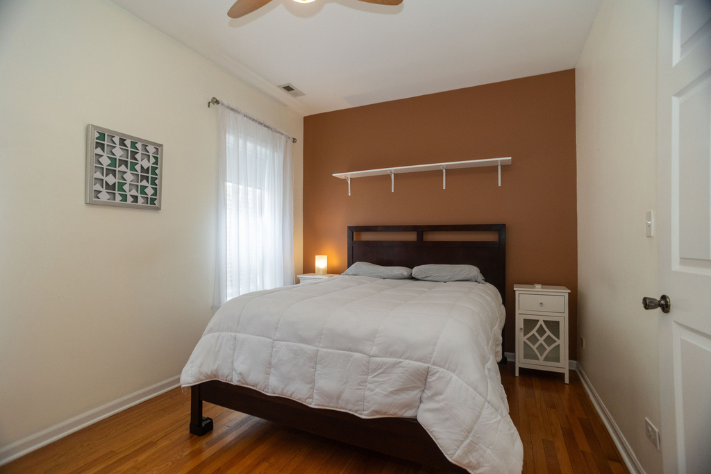 2734 W Argyle Street - Photo 10
