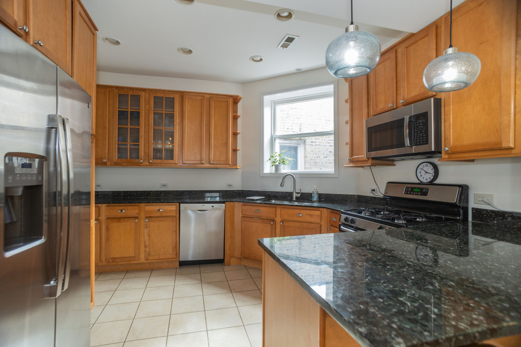 2734 W Argyle Street - Photo 6