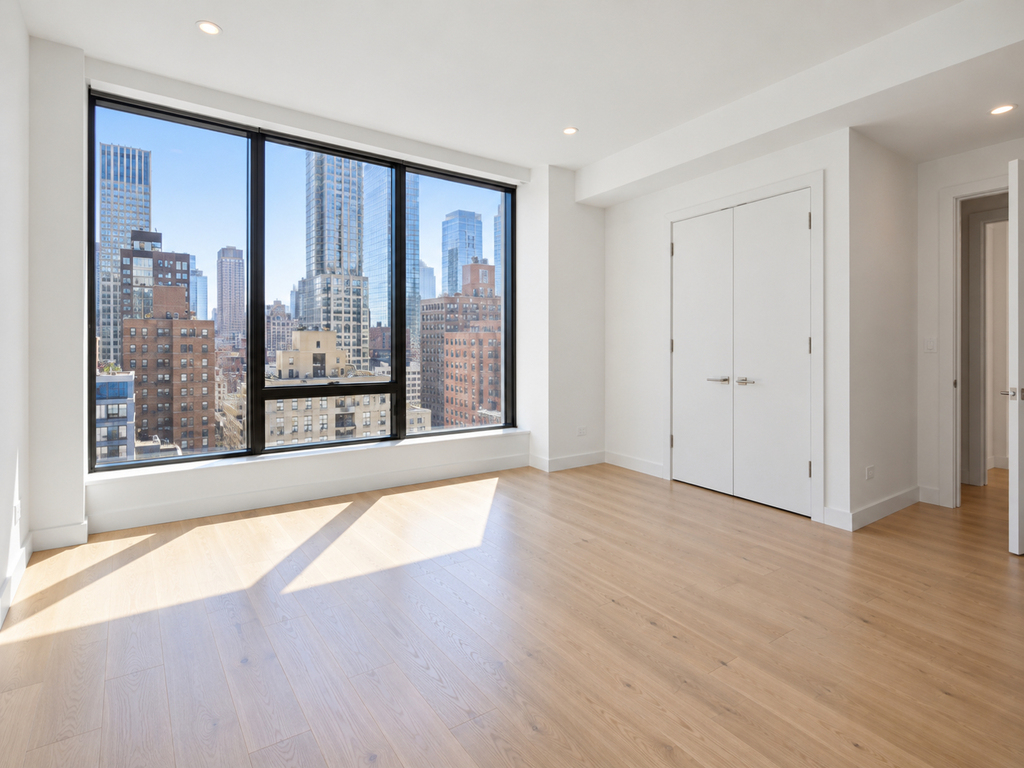 350 West 37th Street - Photo 2