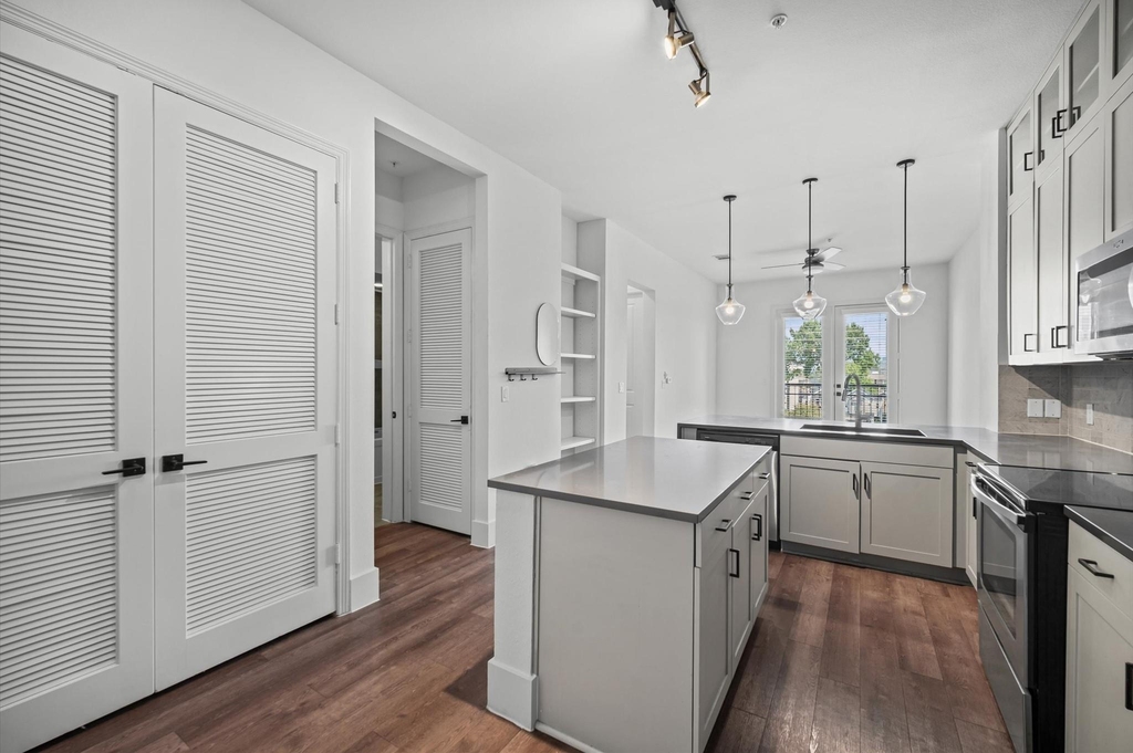 1508 Blodgett Street - Photo 7