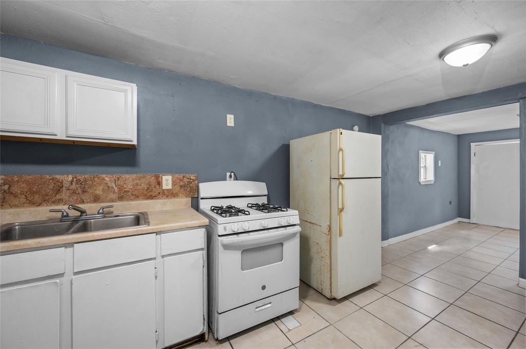 2631 Oakcliff Street - Photo 4