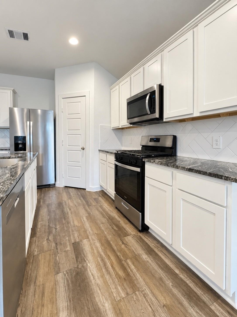 8707 Anacua Drive - Photo 4