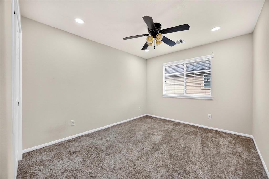 8806 Willow Wind Lane - Photo 44