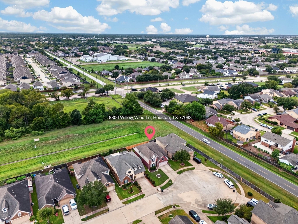 8806 Willow Wind Lane - Photo 5