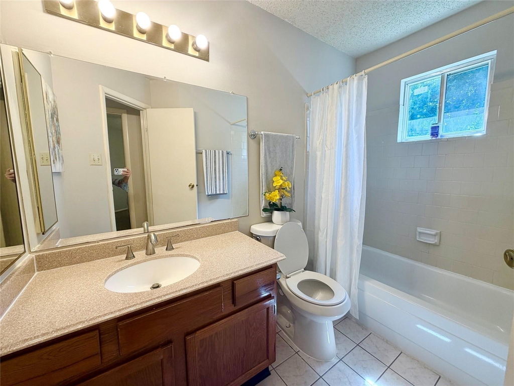4615 Leicester Way - Photo 19