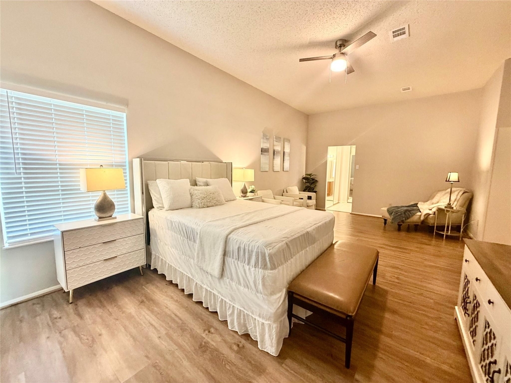 4615 Leicester Way - Photo 12