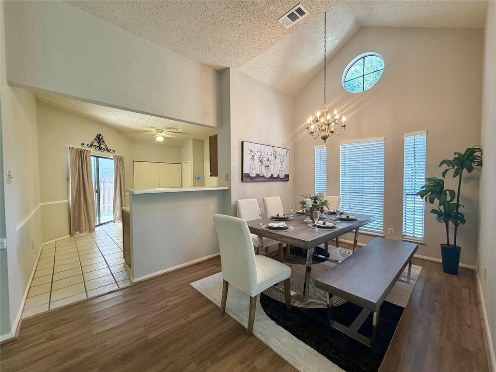 4615 Leicester Way - Photo 5