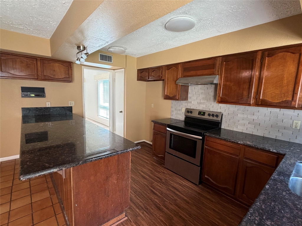 2535 Coopers Post Lane - Photo 6