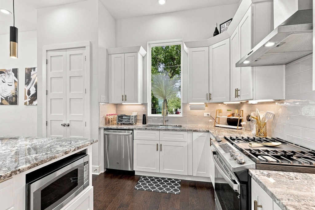 2312 Campbell Road - Photo 13