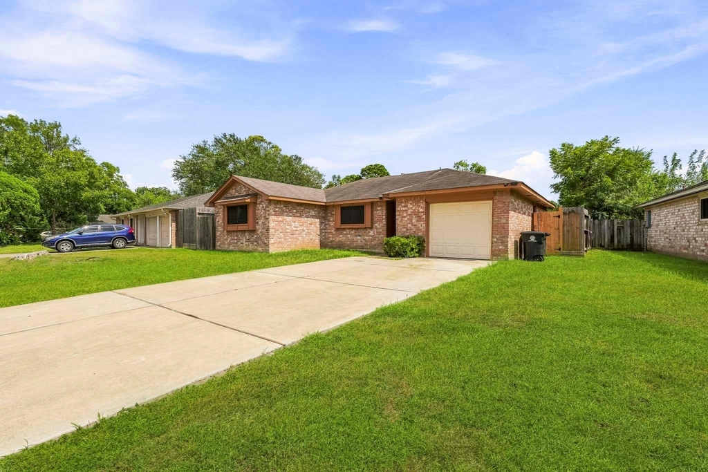 5315 Ridgestone Street - Photo 1