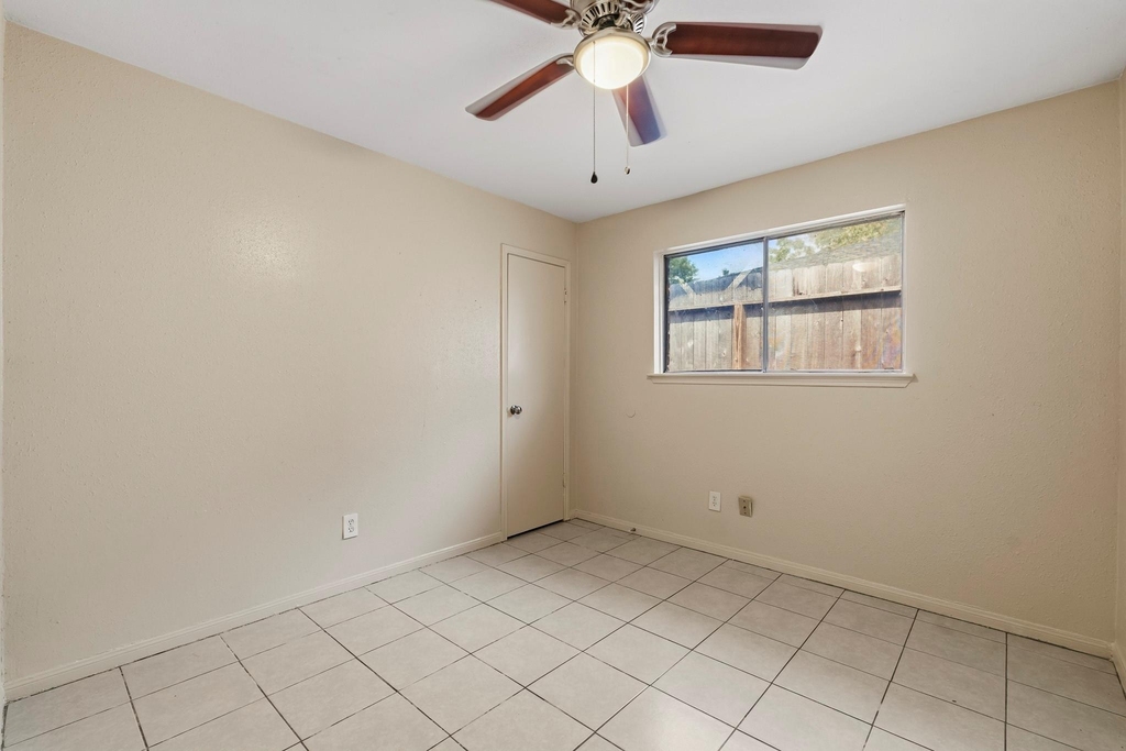 5315 Ridgestone Street - Photo 13