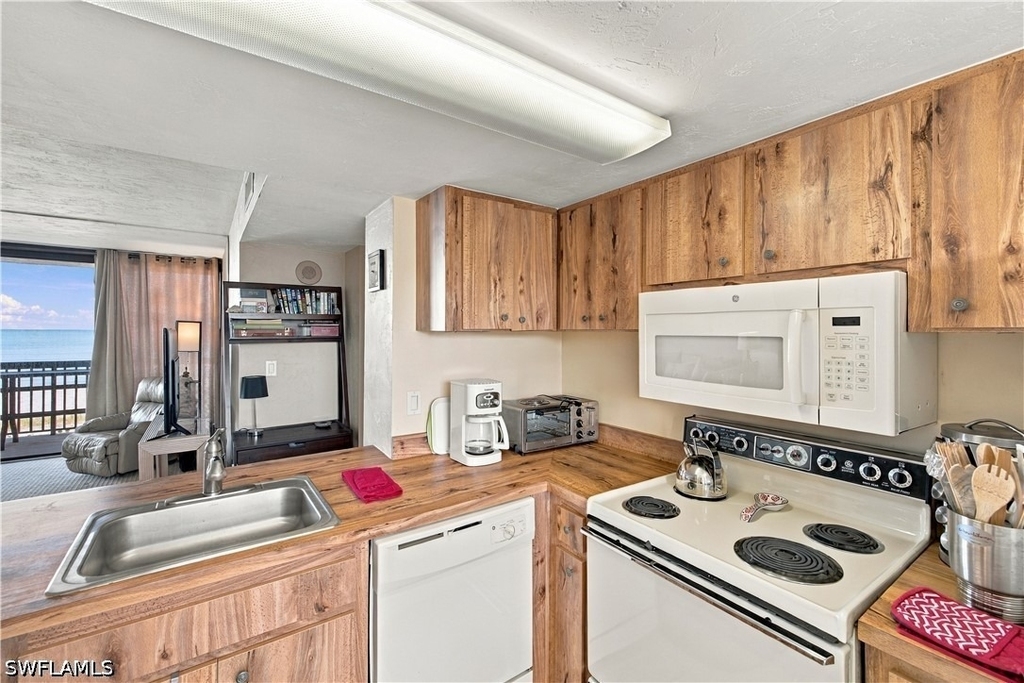 26300 Hickory Boulevard - Photo 5