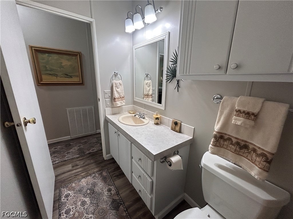 10561 Lake Loop Road - Photo 19